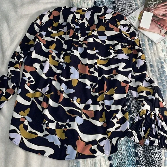 Ann Taylor Floral-Print pleated crepe blouse - XS - Picture 5 of 5